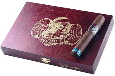 Deadwood Fat Bottom Betty cigars made in Nicaragua. 2 x Box of 10. Free shipping!