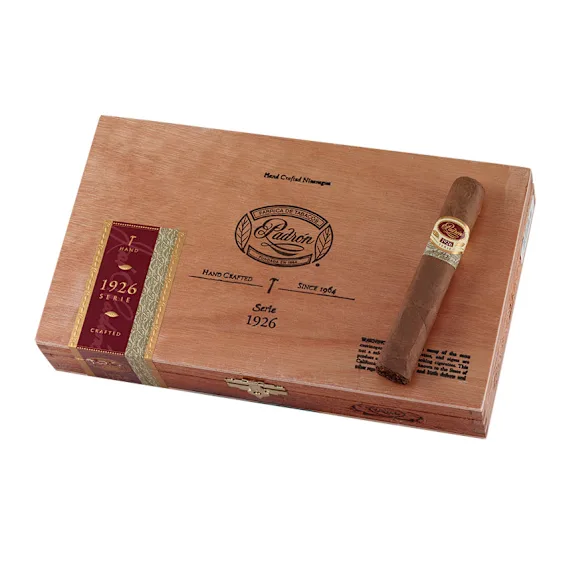 Padron Serie 1926 No.6 cigars made in Nicaragua. Box of 24. Free shipping!